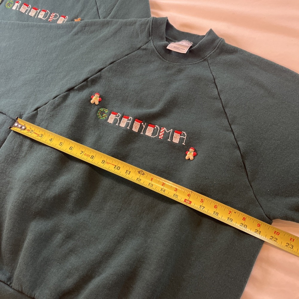 Vintage Hanes Christmas Sweatshirt Grandma Grandpa Graphic Crewneck XL Green - Picture 7 of 10